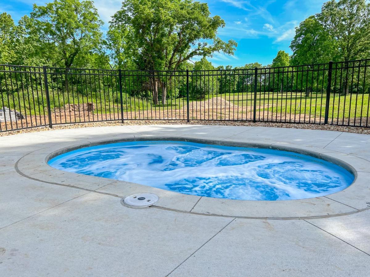 בראנסון 3Br Walk-In With Loft - Pool And Hot Tub - Free Attraction Tickets Included - Para מראה חיצוני תמונה
